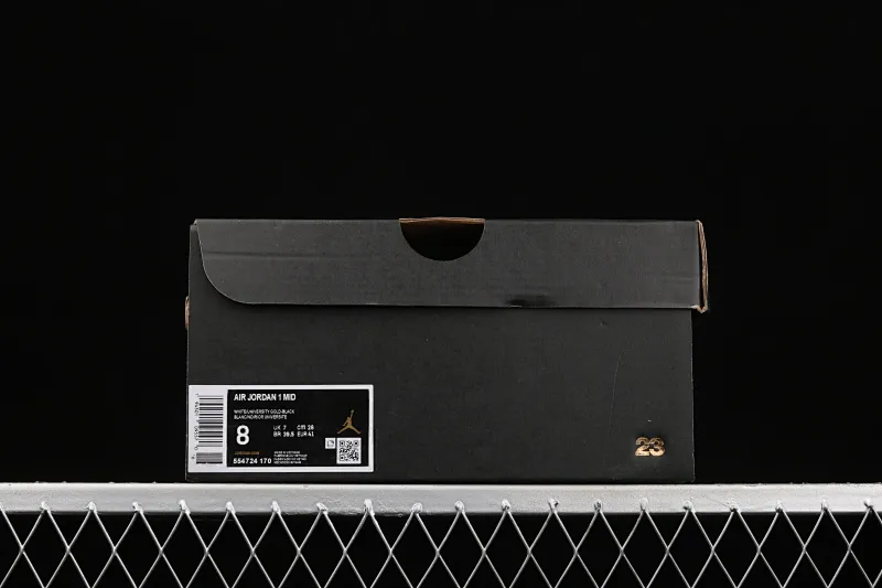 All categories Air Jordan Jordan series basketball shoes Air Jordan 1 Mid Air Jordan 1 Mid AJ1 Joe 1 white and yellow Zhongbang basketball shoes 554724-170